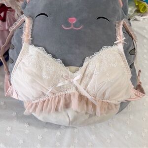 5 bras for $46! Cute Bow Ruffles Bralette Bra